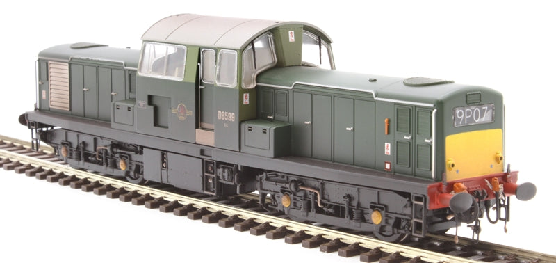 Class 17 - BR Green - D8599 - OO Scale - Weathered