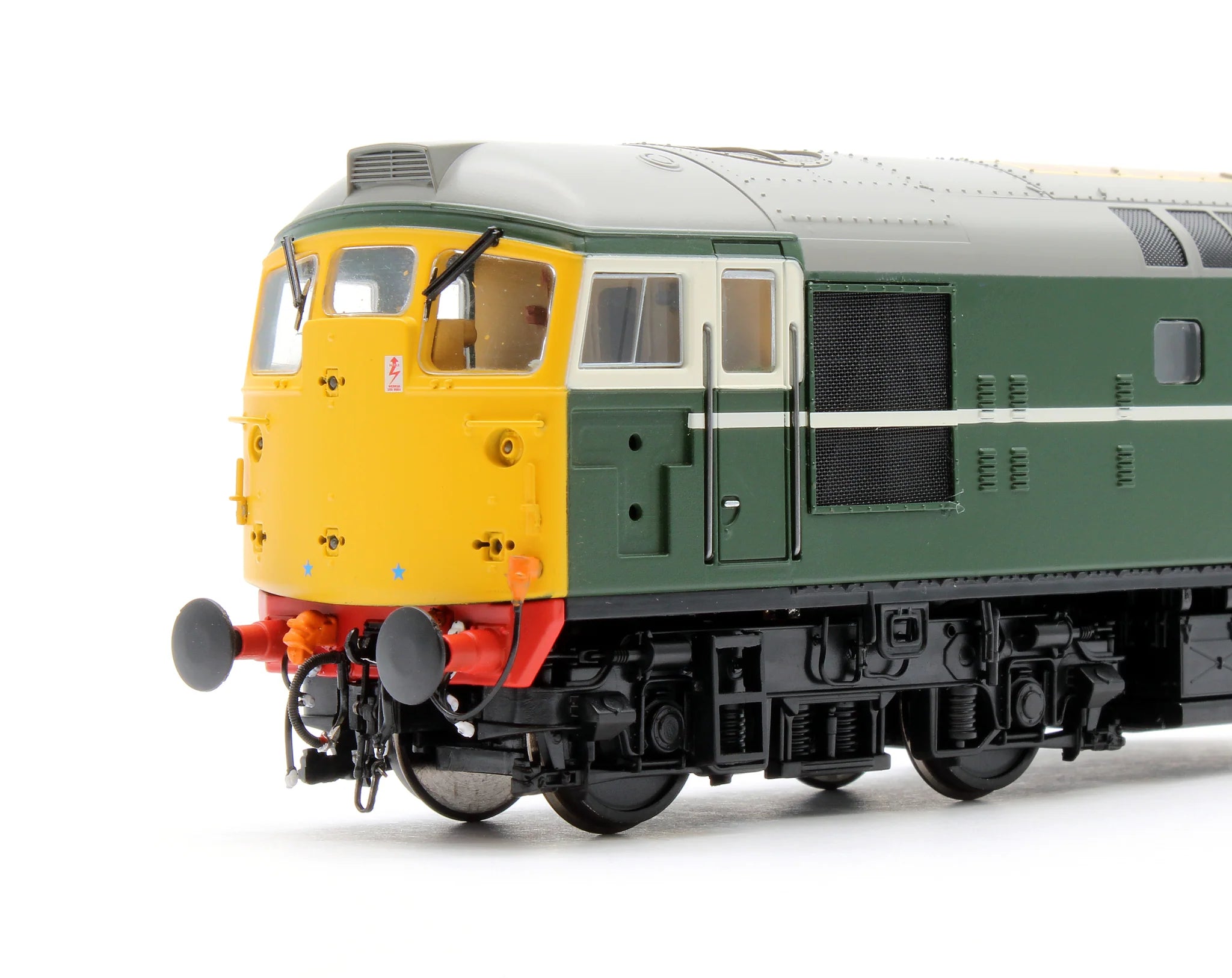 Class 26 - BR Green (Full Yellow Ends) - D5335 - OO Scale