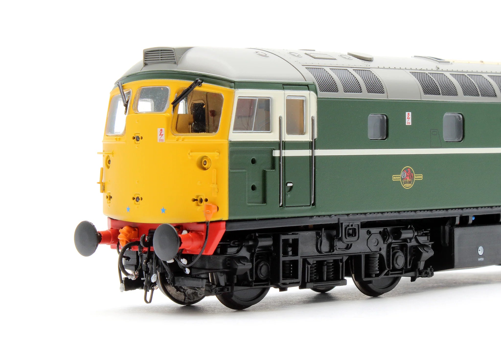 Class 26 - BR Green (Full Yellow Ends) - D5335 - OO Scale