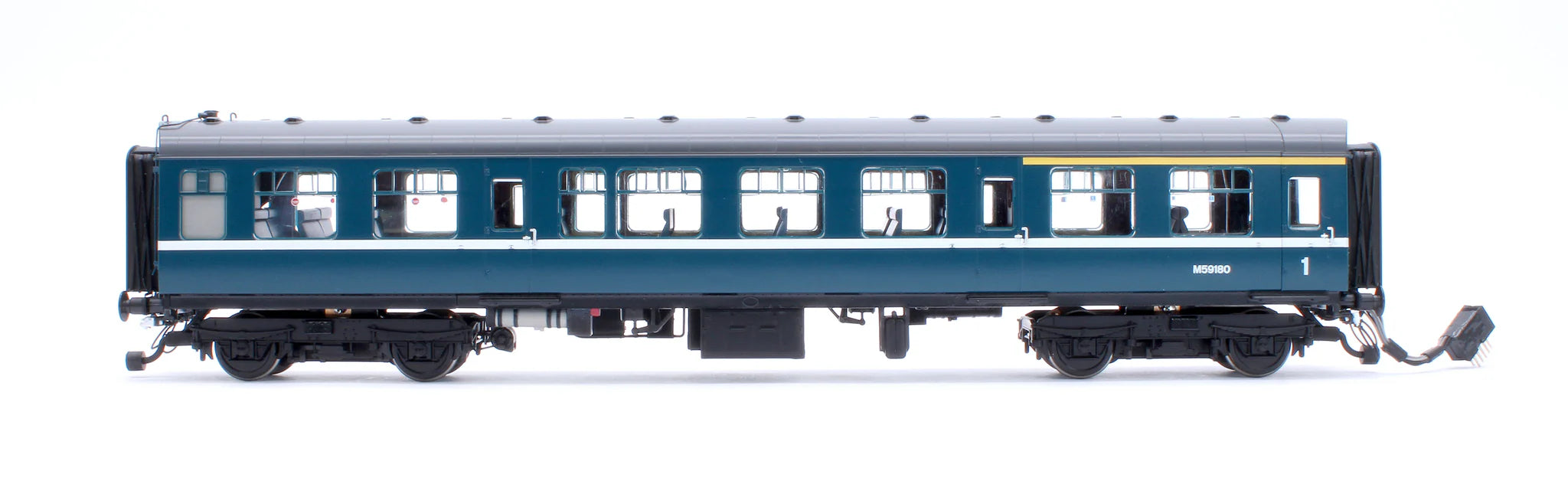 Class 104 - BR Blue (White Stripe) - M50472+M59180+M50524 - OO Scale